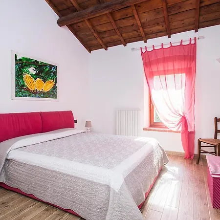 Broglia House Apartman *