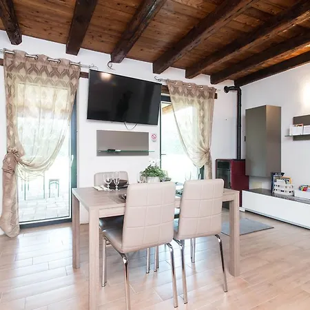 Apartman Broglia House *