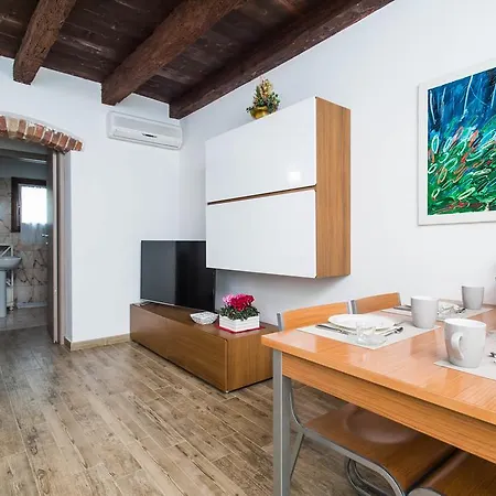 Broglia House Verona