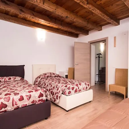 Broglia House Apartment