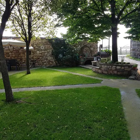 Broglia House
