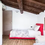 Апартаменты Broglia House
