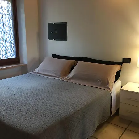 Broglia House Апартаменты Верона